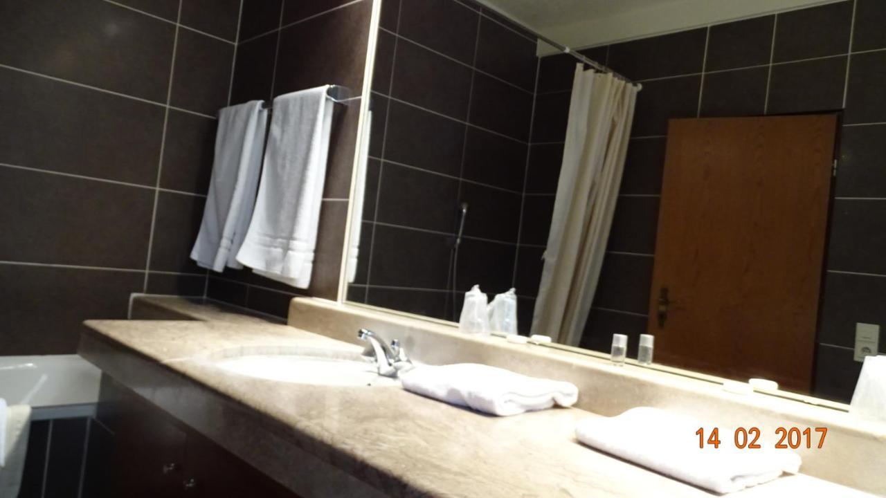 Bed & Breakfast Hotel Helga Hein Дюссельдорф Экстерьер фото